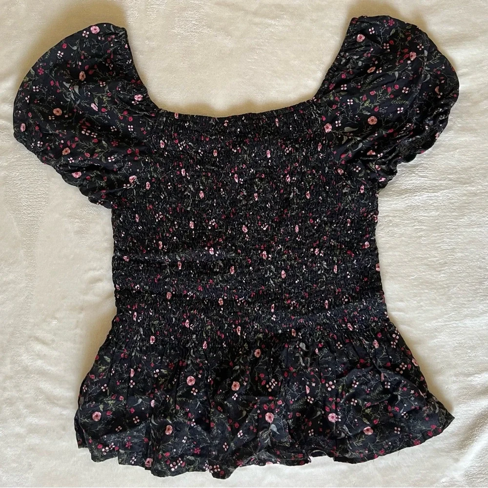 Trinity Ruched Ruffle Floral Top - Picture 4 of 5